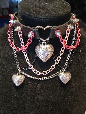 Layered Heart Locket Choker Necklace in Pink & Silver